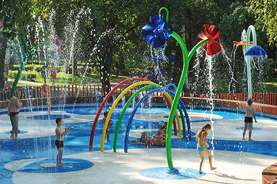 FallZone Splash Pad Playground Surfacing